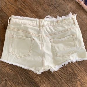 Brandy Melville Shorts - Brandy Melville jean shorts Brandy Melville Shorts - Brandy Melville jean shorts